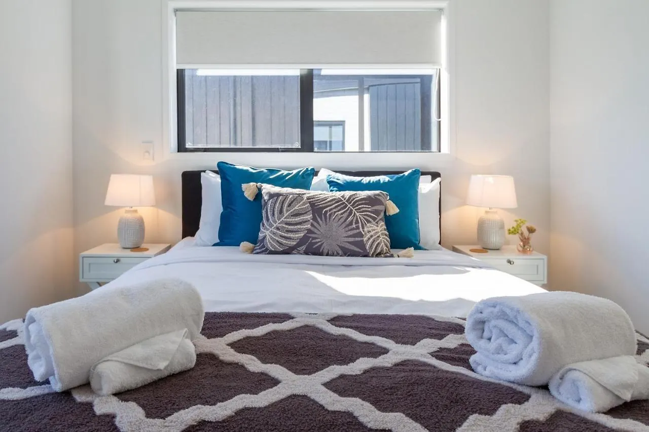 Tuam Street Delight 4 Bed 4 Bath Apartment Christchurch New Zealand