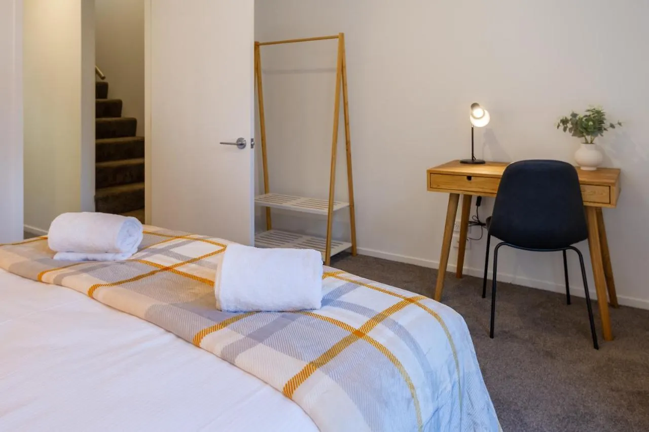 Tuam Street Delight 4 Bed 4 Bath Apartment Christchurch 0*,  New Zealand