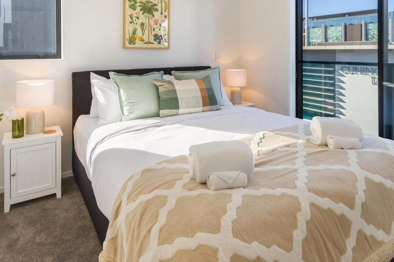 Tuam Street Delight 4 Bed 4 Bath Apartment Christchurch 0*,  New Zealand